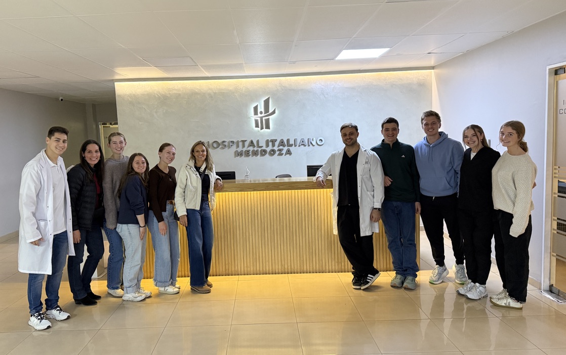 Argentina Summer Fellows at a hospital