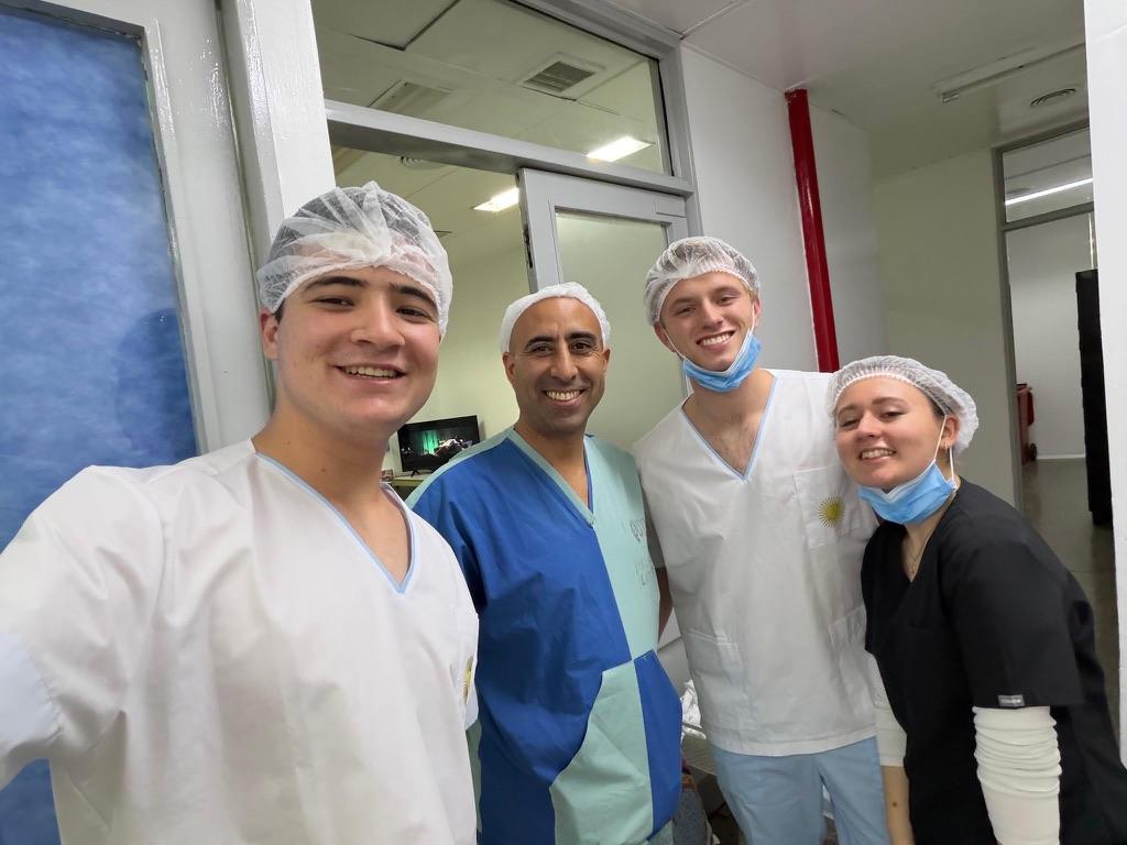Argentina Summer Fellows in a medical setting